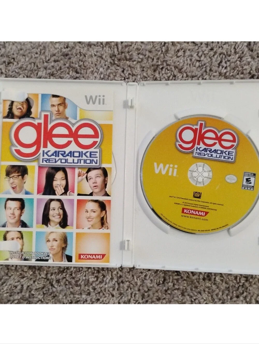 Karaoke Revolution: Glee (Nintendo Wii, 2010) -